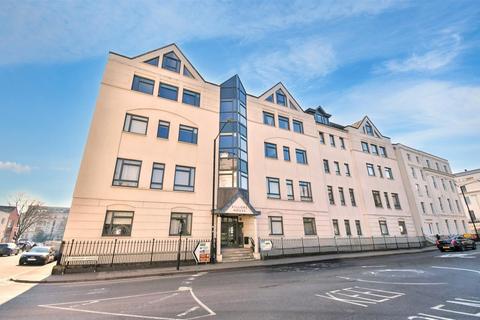 2 bedroom flat for sale, Clarendon Avenue, Leamington Spa