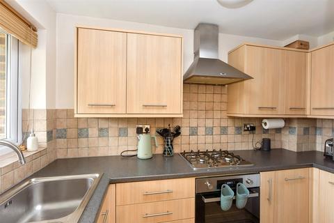 4 bedroom end of terrace house for sale, Tatler Close, Chatham ME5