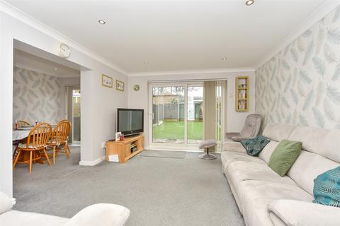 4 bedroom end of terrace house for sale, Tatler Close, Chatham ME5