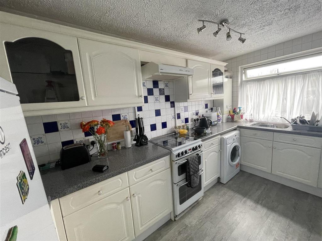 Kitchen .JPG
