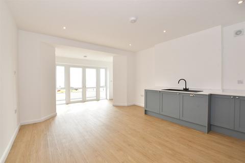 2 bedroom ground floor flat for sale, Esplanade, Ventnor, Isle of Wight