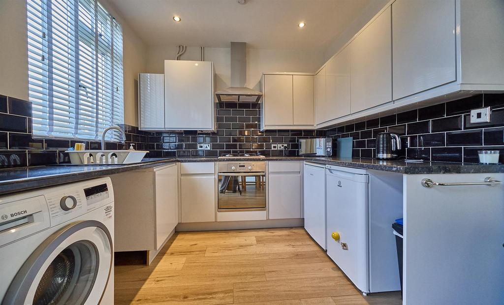 Dining kitchen