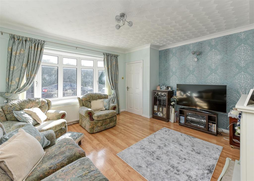 21a Bilbrook Road-lounge1.jpg
