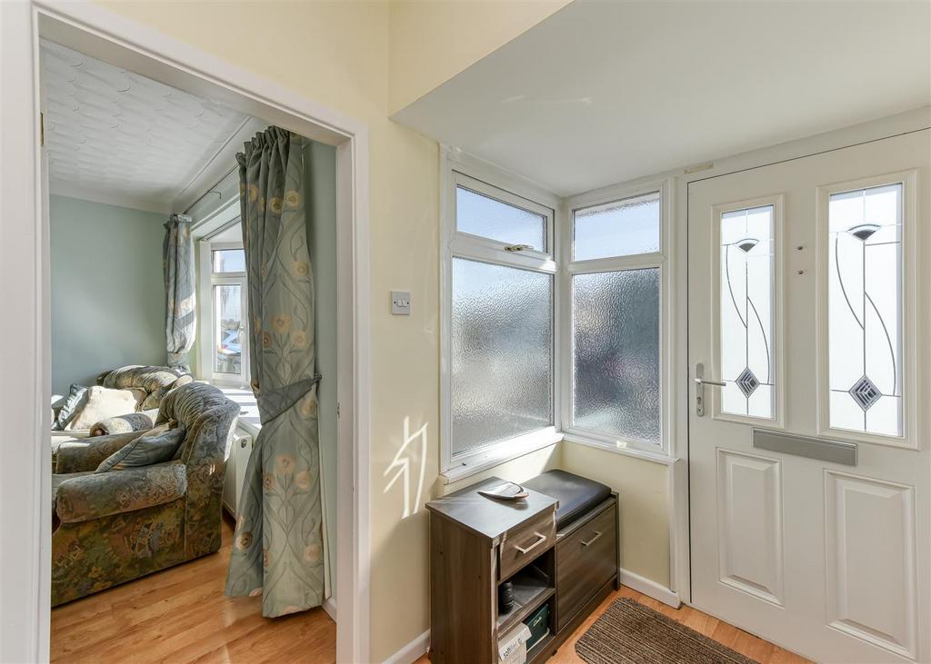 21a Bilbrook Road-hall.jpg