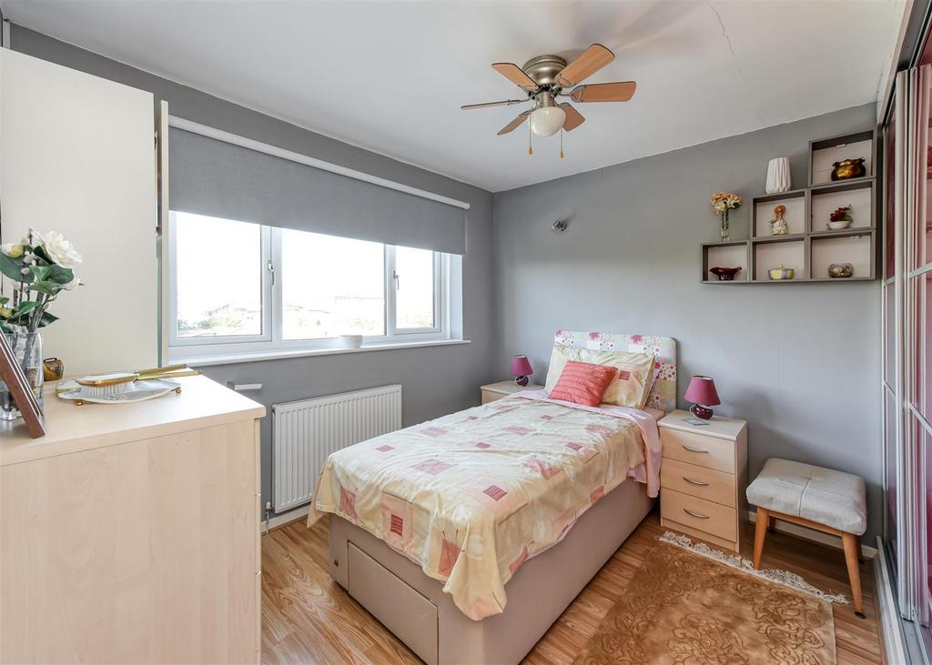 21a Bilbrook Road-bed2.jpg