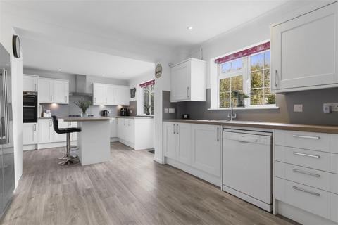 2 Audrey Close, Seaford, BN25 2QU
