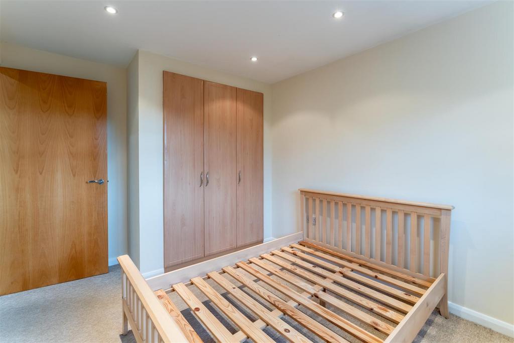 9 The Beeches-015.JPG