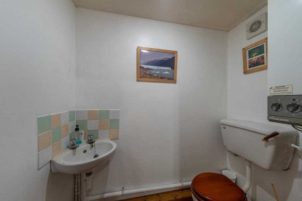 2 Gallowclough Lane-013.JPG