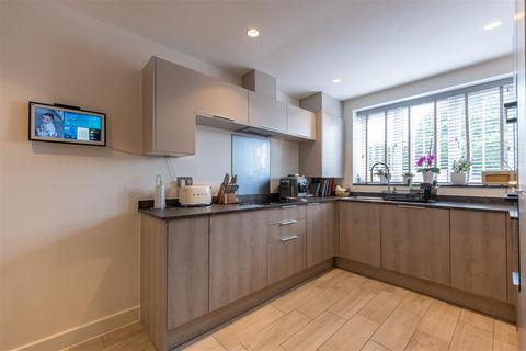 12 Lock View, Rudheath, Northwich, CW9 7YT