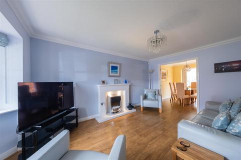 8 Crowmere Close, Cuddington, Northwich, CW8 2ZF