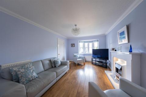 8 Crowmere Close, Cuddington, Northwich, CW8 2ZF