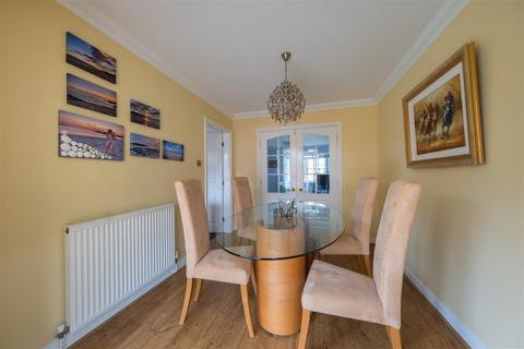 8 Crowmere Close, Cuddington, Northwich, CW8 2ZF