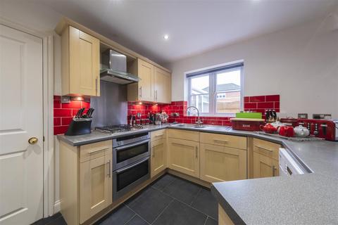 8 Crowmere Close, Cuddington, Northwich, CW8 2ZF