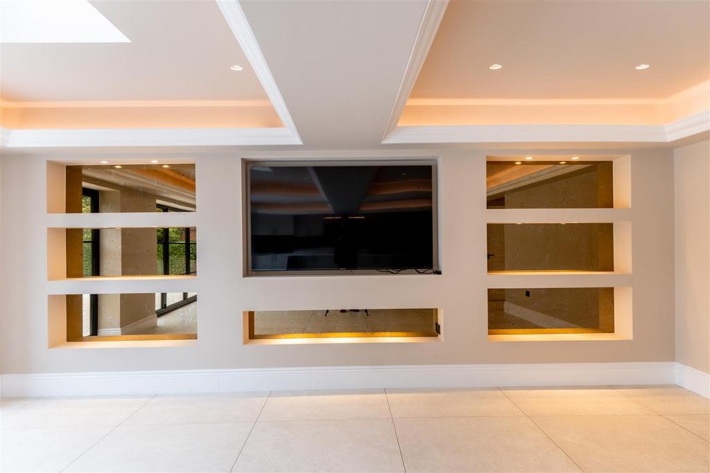 Holly Lodge-010.jpg