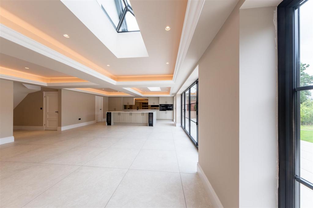 Holly Lodge-014.jpg