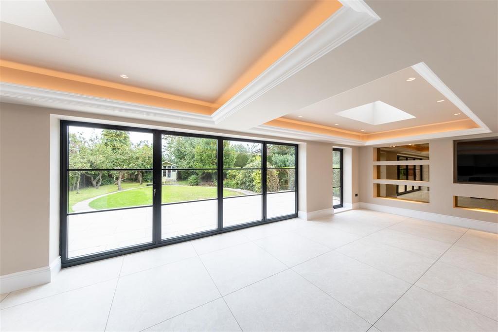 Holly Lodge-015.jpg