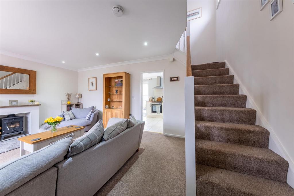 4 Oaktree Close-013.jpg