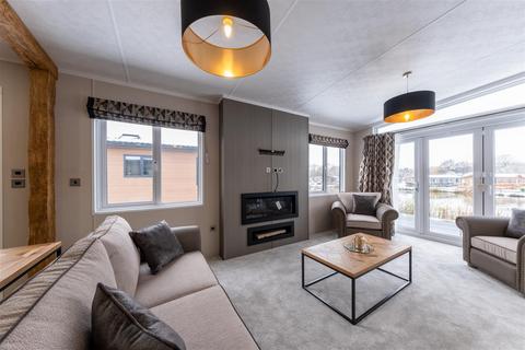 2 bedroom property for sale, Chester Road, Northwich CW8