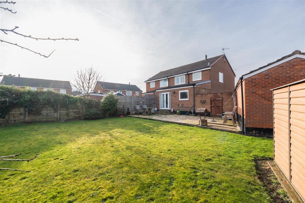 4 Meadow Lane-031.jpg