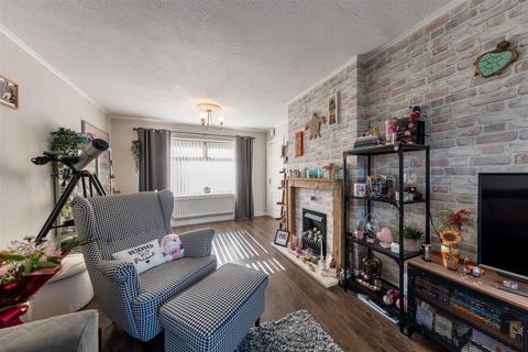 10 Dunham Road, Northwich, CW9 8EL