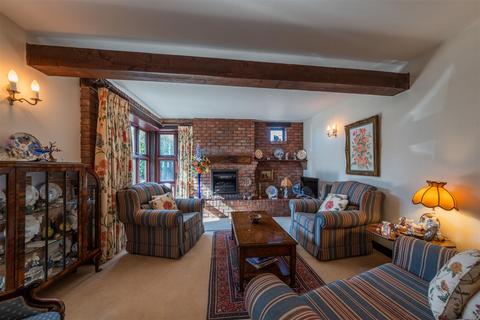 3 bedroom cottage for sale, Dalefords Lane, Northwich CW8