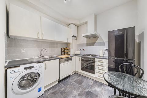 1 bedroom apartment for sale, High Street, Horley RH6