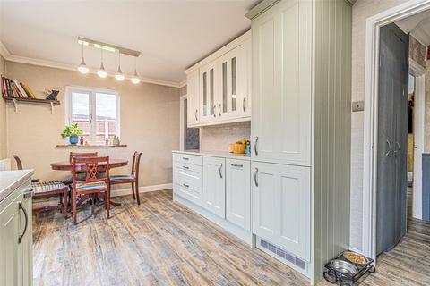 67 Edington Close, Toothill, Swindon, SN5 8LG