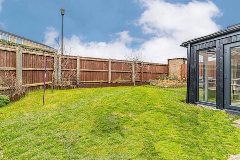67 Edington Close, Toothill, Swindon, SN5 8LG
