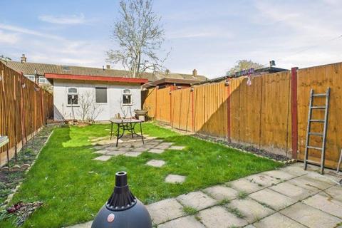 3 bedroom terraced house for sale, Marescroft Road, Slough, Berkshire, SL2