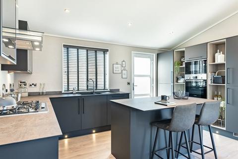 2 bedroom park home for sale, Canvey Island, Essex, SS8