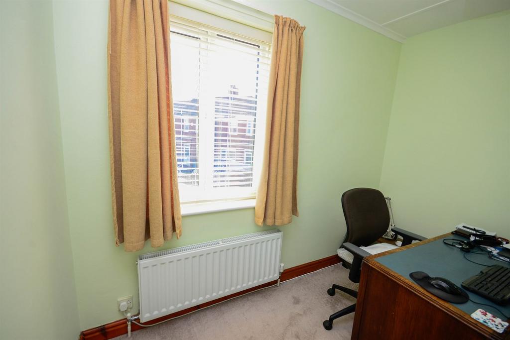 Rear Bedroom