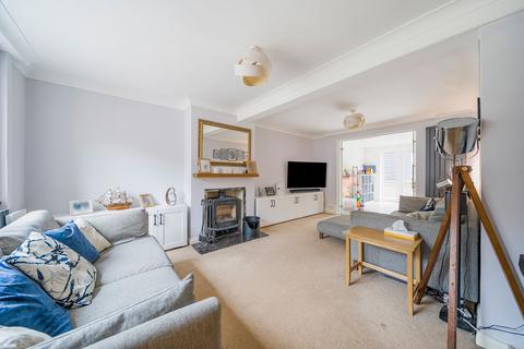 84 Caterham Drive, Coulsdon, CR5 1JG