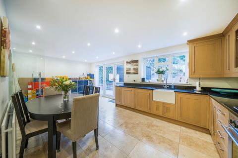 84 Caterham Drive, Coulsdon, CR5 1JG