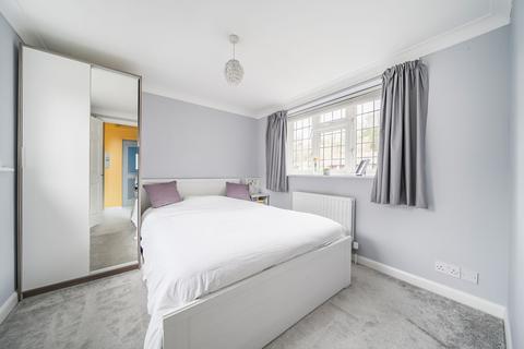 84 Caterham Drive, Coulsdon, CR5 1JG