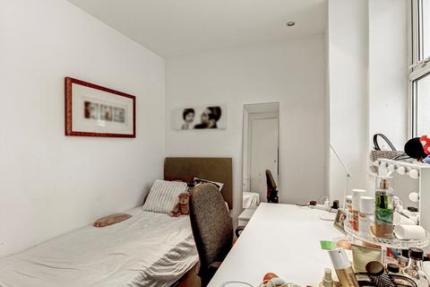2 bedroom flat to rent, Lambeth Road, London SE1