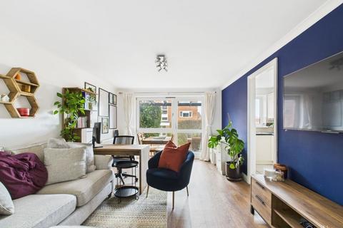 1 Bellfield, Croydon, CR0 9JW