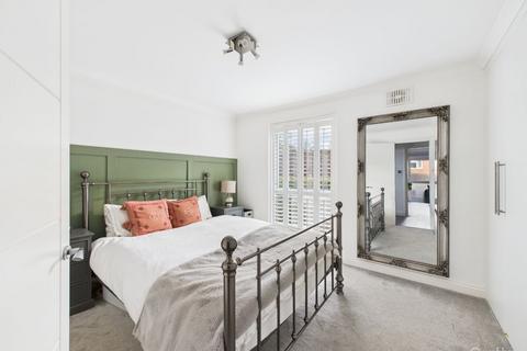 1 Bellfield, Croydon, CR0 9JW