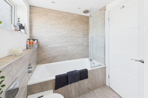 1 Bellfield, Croydon, CR0 9JW