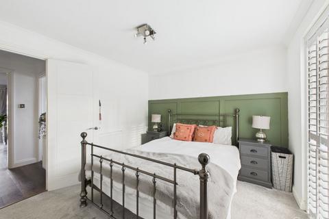 1 Bellfield, Croydon, CR0 9JW