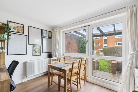 1 Bellfield, Croydon, CR0 9JW