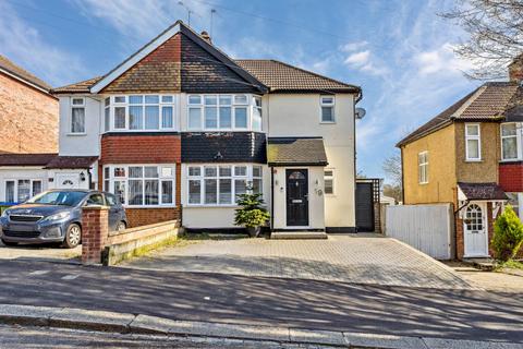 3 bedroom semi-detached house for sale, Eastfield Avenue, North Watford