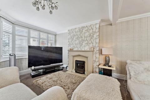 3 bedroom semi-detached house for sale, Eastfield Avenue, North Watford