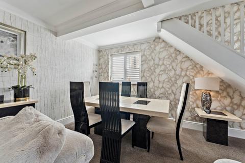 3 bedroom semi-detached house for sale, Eastfield Avenue, North Watford