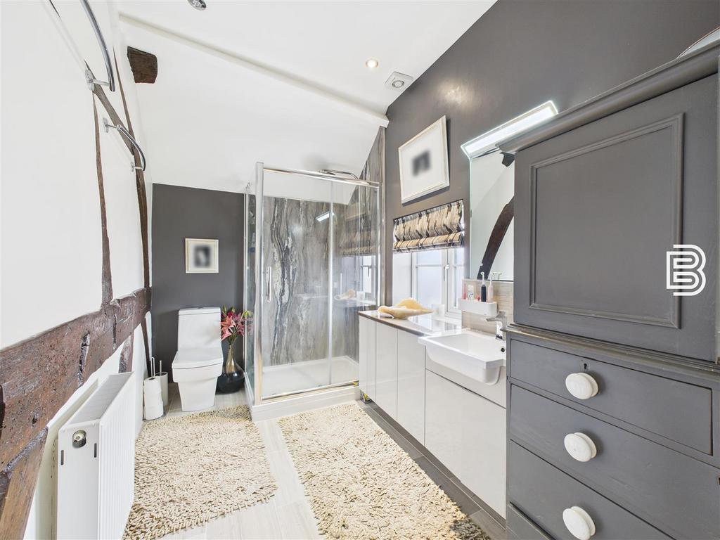 Ensuite.jpg