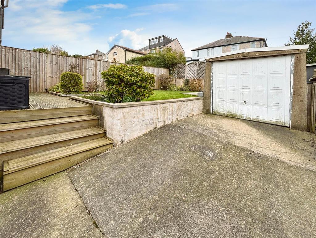 Driveway &amp; Garage