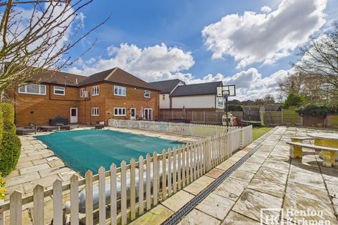 5 bedroom detached house for sale, Noak Hill Road, Billericay