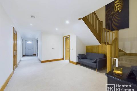 5 bedroom detached house for sale, Noak Hill Road, Billericay