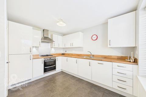 31 Colossus Way, Norwich, NR5 0UY