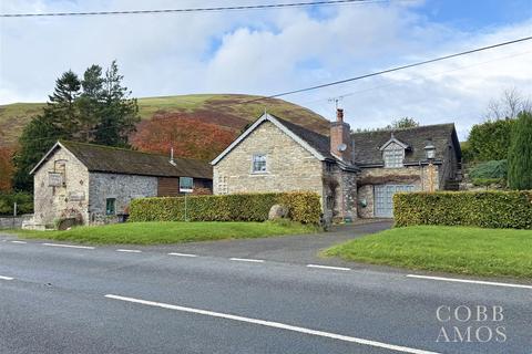 5 bedroom detached house for sale, New Radnor