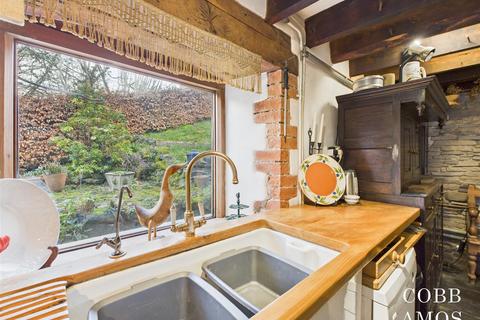 5 bedroom detached house for sale, New Radnor